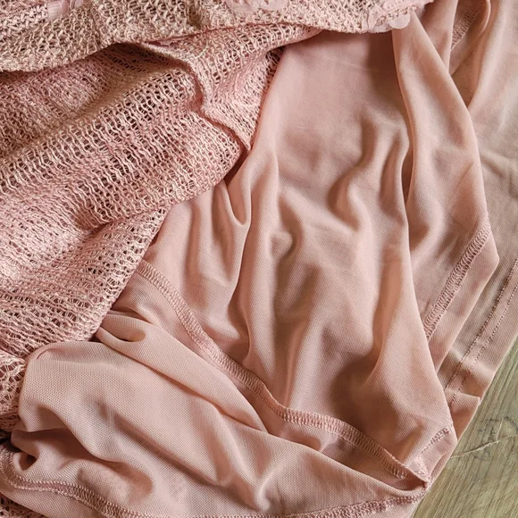 Elegant Pink Strapless Dress - Picture 3 of 6